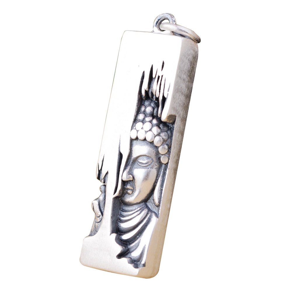 サキャムニ ブッダ Ebros Shakyamuni Buddha with Swastika Amulet Meditating